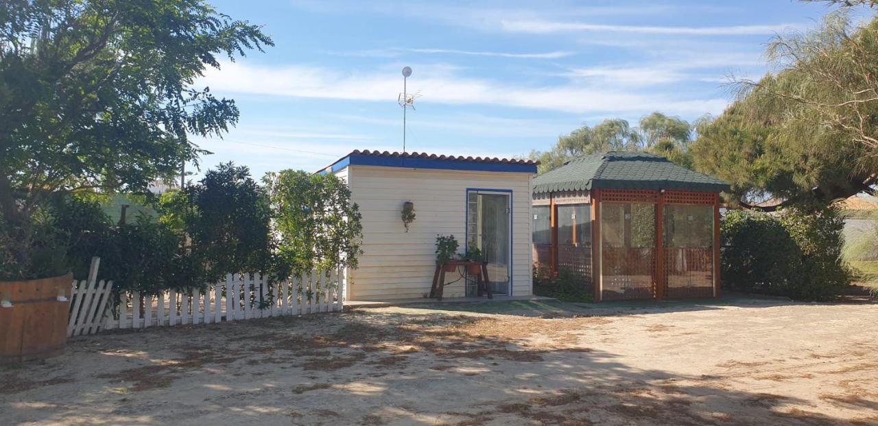 Finca Las Dunas Con Dos Chalets Con Jacuzzis En Primera Linea De Playa Uno De 4 Dormitorios Y Otro De 2 Dormitorios Rota Exterior foto