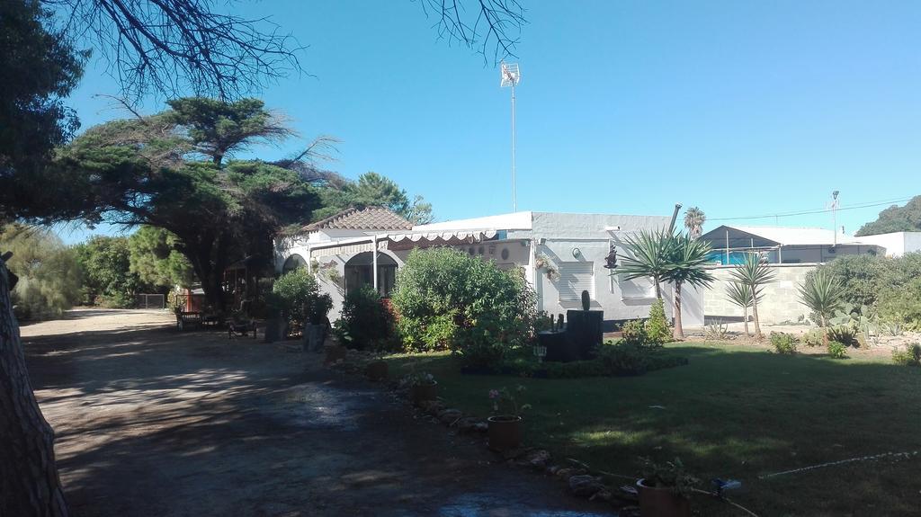 Finca Las Dunas Con Dos Chalets Con Jacuzzis En Primera Linea De Playa Uno De 4 Dormitorios Y Otro De 2 Dormitorios Rota Exterior foto