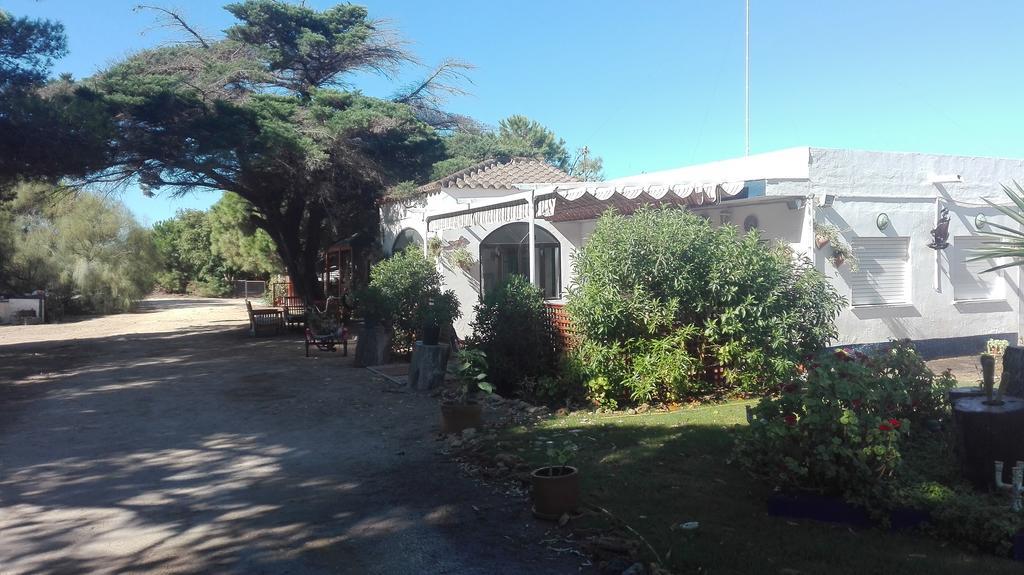 Finca Las Dunas Con Dos Chalets Con Jacuzzis En Primera Linea De Playa Uno De 4 Dormitorios Y Otro De 2 Dormitorios Rota Exterior foto